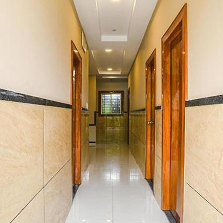 Fabhotel Royal Palace Индор Екстериор снимка