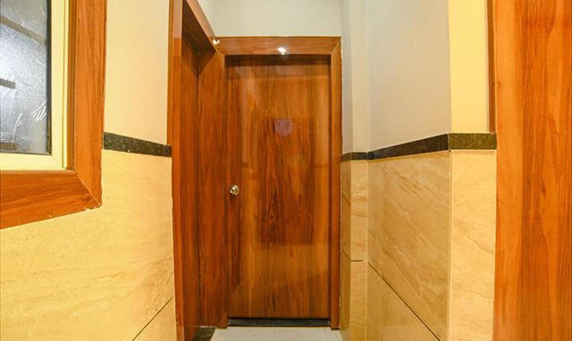 Fabhotel Royal Palace Индор Екстериор снимка
