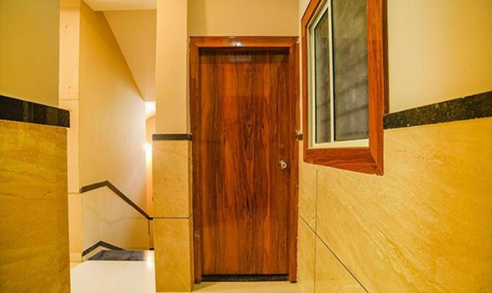 Fabhotel Royal Palace Индор Екстериор снимка