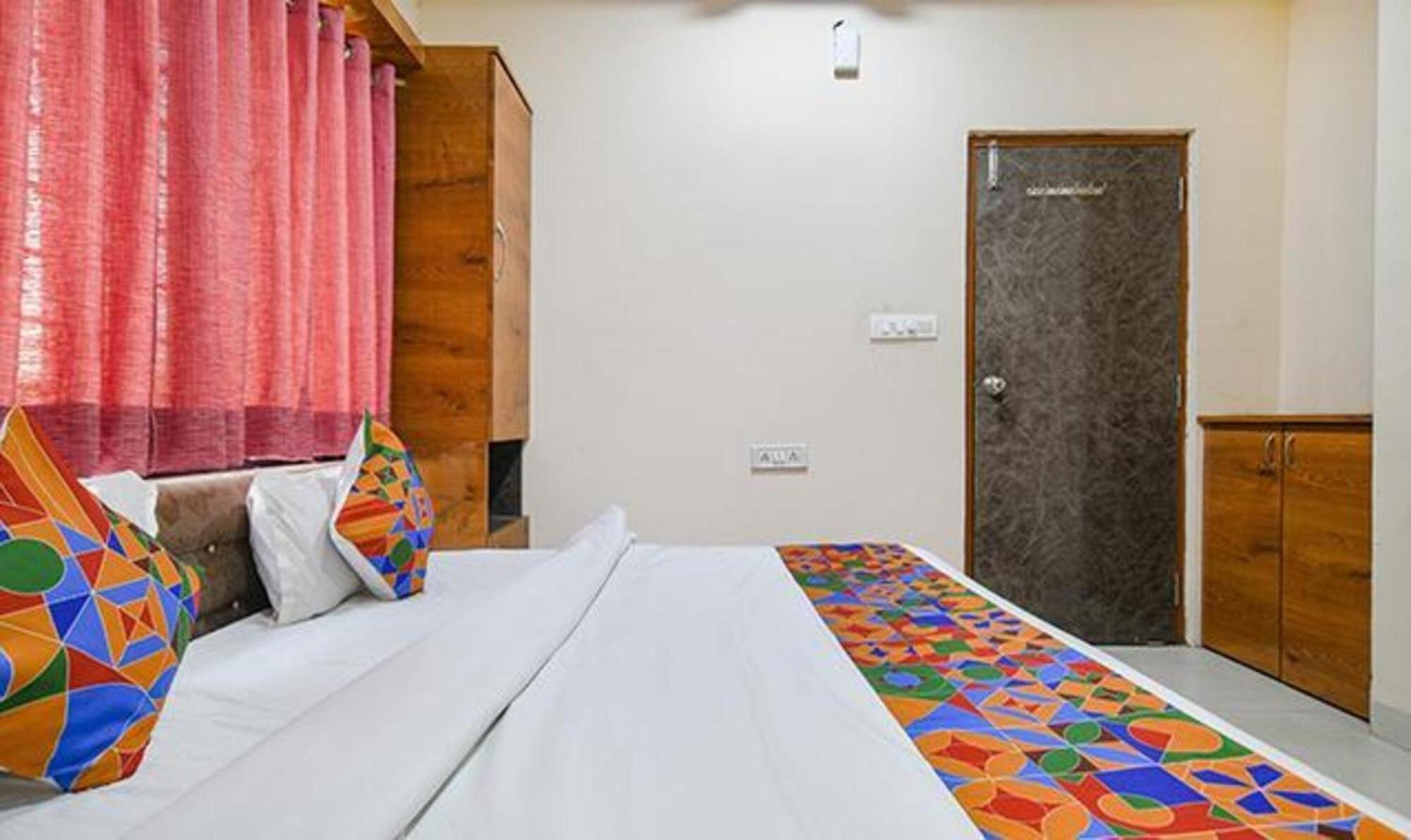 Fabhotel Royal Palace Индор Екстериор снимка