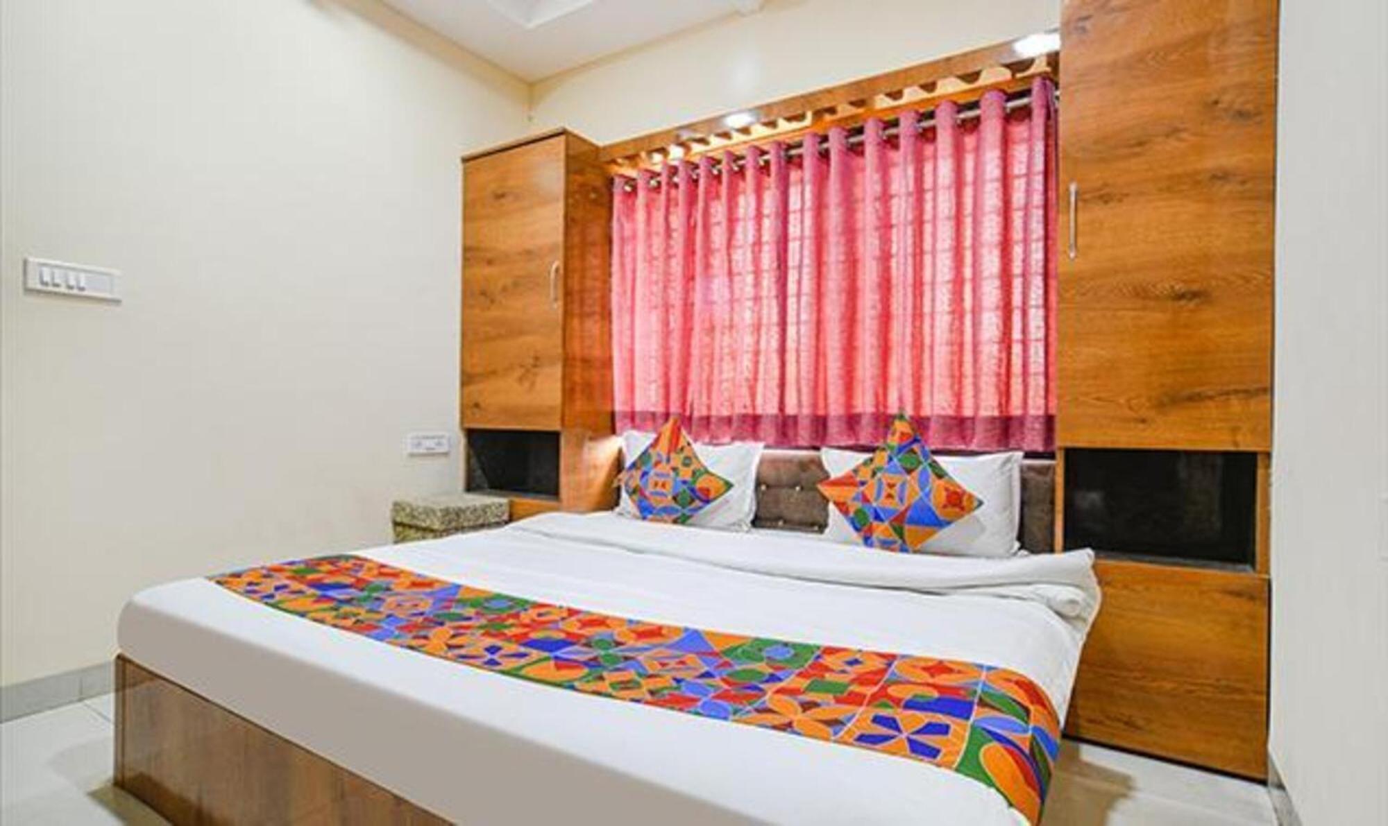Fabhotel Royal Palace Индор Екстериор снимка