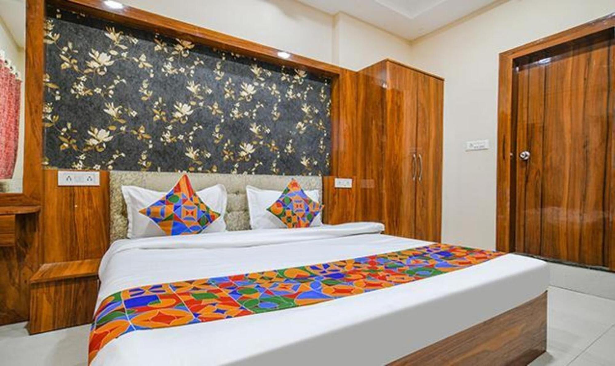 Fabhotel Royal Palace Индор Екстериор снимка